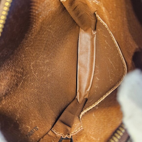 Louis Vuitton Monogram Danube - Picture 9 of 17